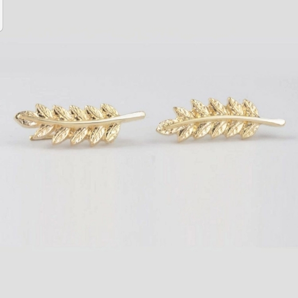 *Libby* Leaf Earrings - Picture 2 of 2